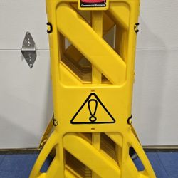 Rubbermaid Commercial Products Mobile Plastic Safety Sign/Barrier