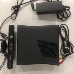 Used Xbox 360 Kinect Bundle Systems - Console, Motion Sensor, Controller, Games