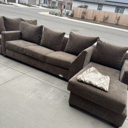 Couch N Dinning Room Set 