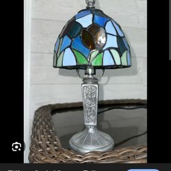 Antique Tulip Staind Glass Lamp 