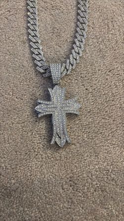 iced out cuben link chain with cross pendant