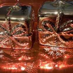 Gold Present Holiday Candle Holders