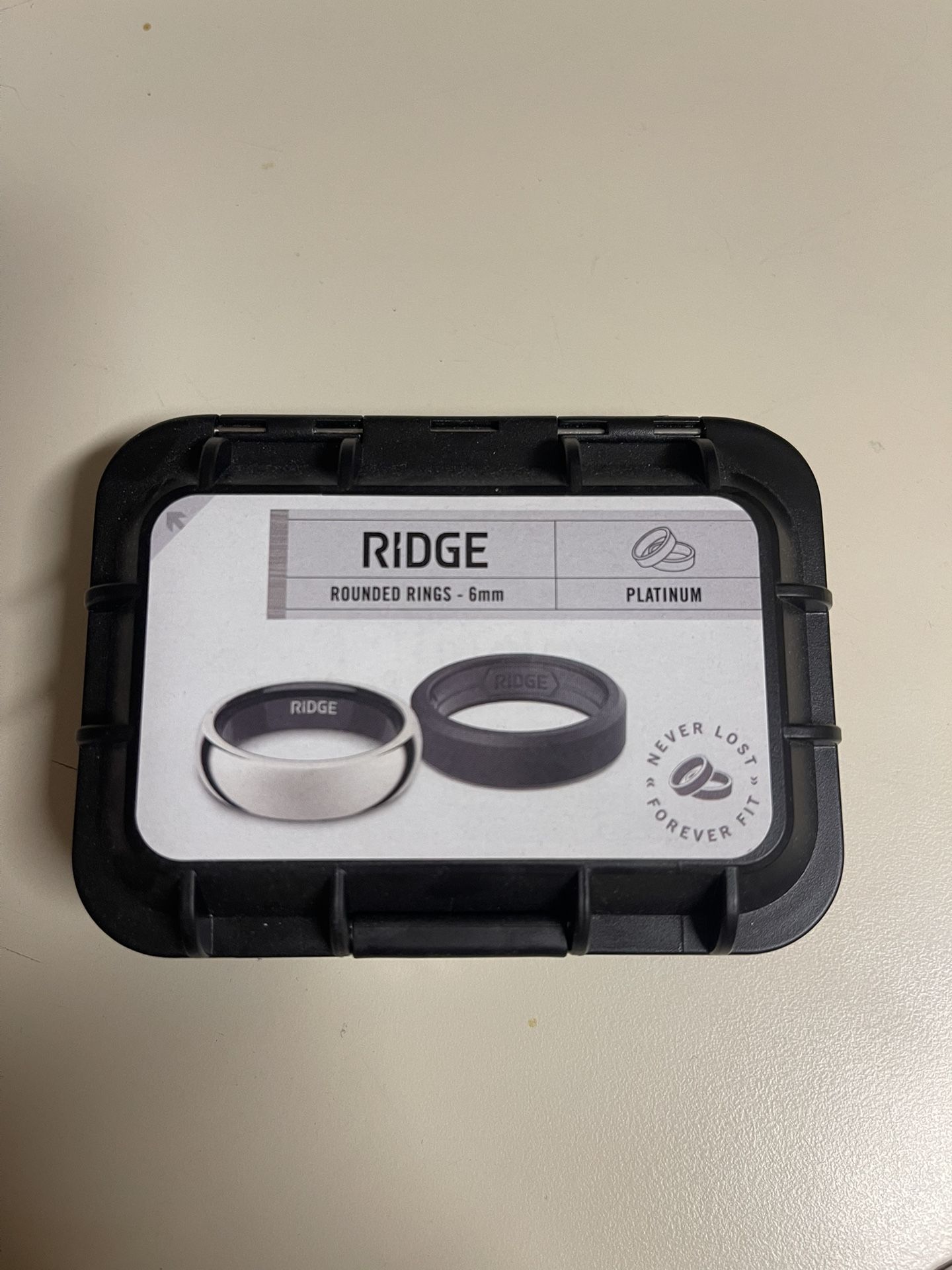 Men’s Ridge Wedding Band