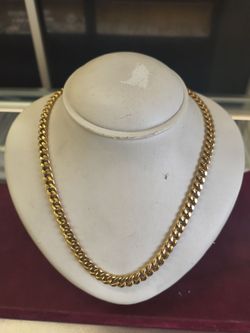 10j gold Cuban link necklace 30.9 grams 24 Long layaway available 10% down if you interested please make sure you ask for Maribel thank you