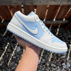 Jordan 1 Low Reverse Ice Blue (Size 5, 5.5)