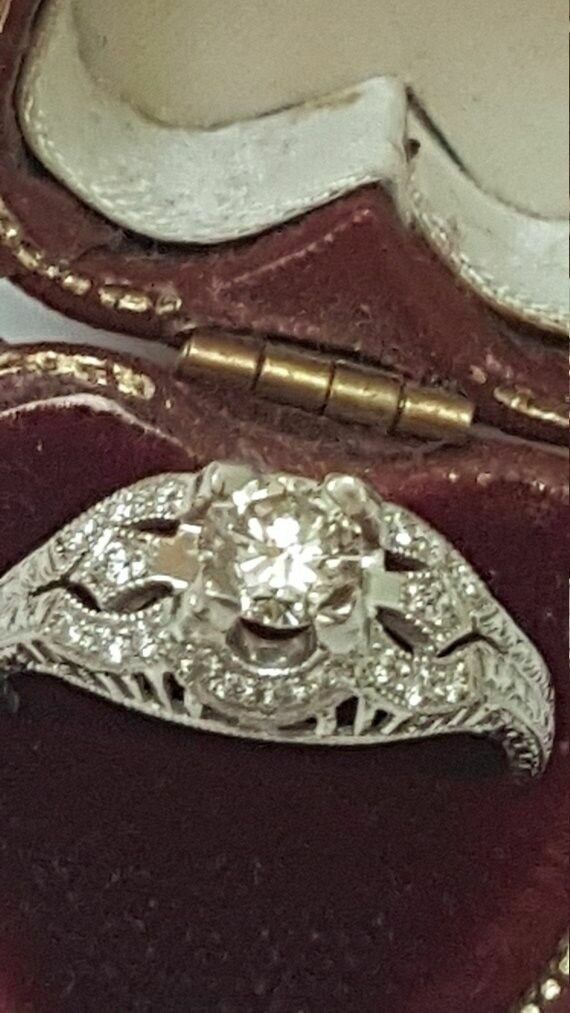 GIA Certificate! $7057 .Platinum. 75ct Diamond Filigree Ring