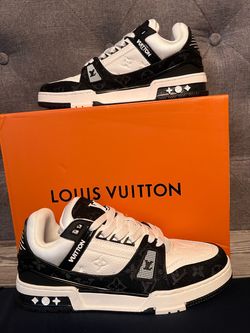 Lv trainer black and white