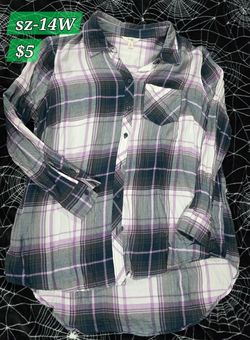 14W Plaid Long Sleeve Button Up