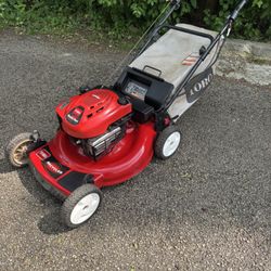Toro Lawnmower  22” Self Propelled FWD 