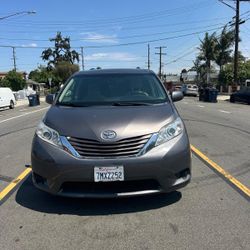 2015 Toyota Sienna
