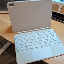 Apple Magic Folio for iPad