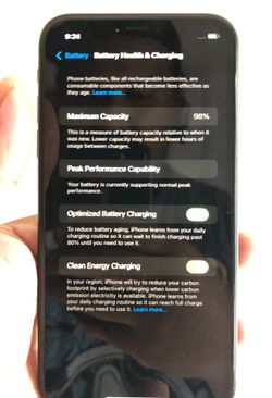 iPhone 10 XR Unlocked 64GB
