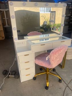 makeup vanity