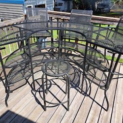 Patio Bar Set.