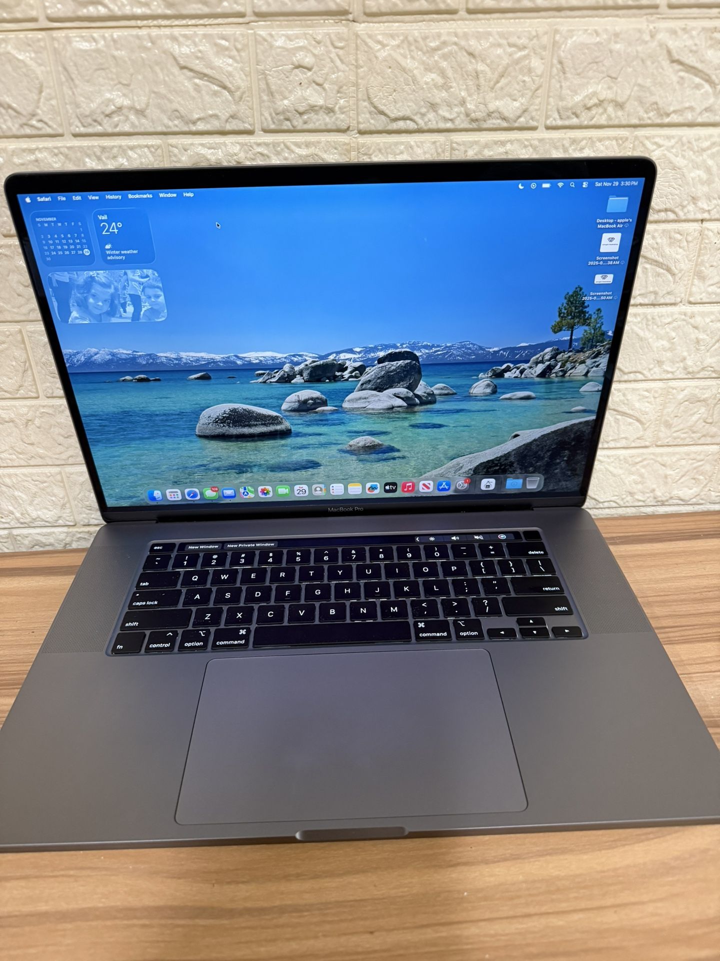 2019 MacBook Pro 16” i9 Processor 16GB Ram 1TB HDD