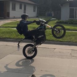 2025🚨STREET LEGAL ELECTRIC BIKE LOW MILES LONG RANGE 50ah 72v FAST questions?JUST ASK ME MODDED OUT