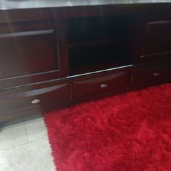 *Manager's Special*---Emily Merlort Sophisticated TV Stands---Delivery Available 👌