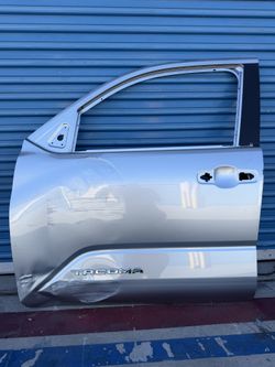 2024,2025,2026 Toyota Tacoma Front Door/Puerta Delantera Lh Driver Oem,Original  Ask