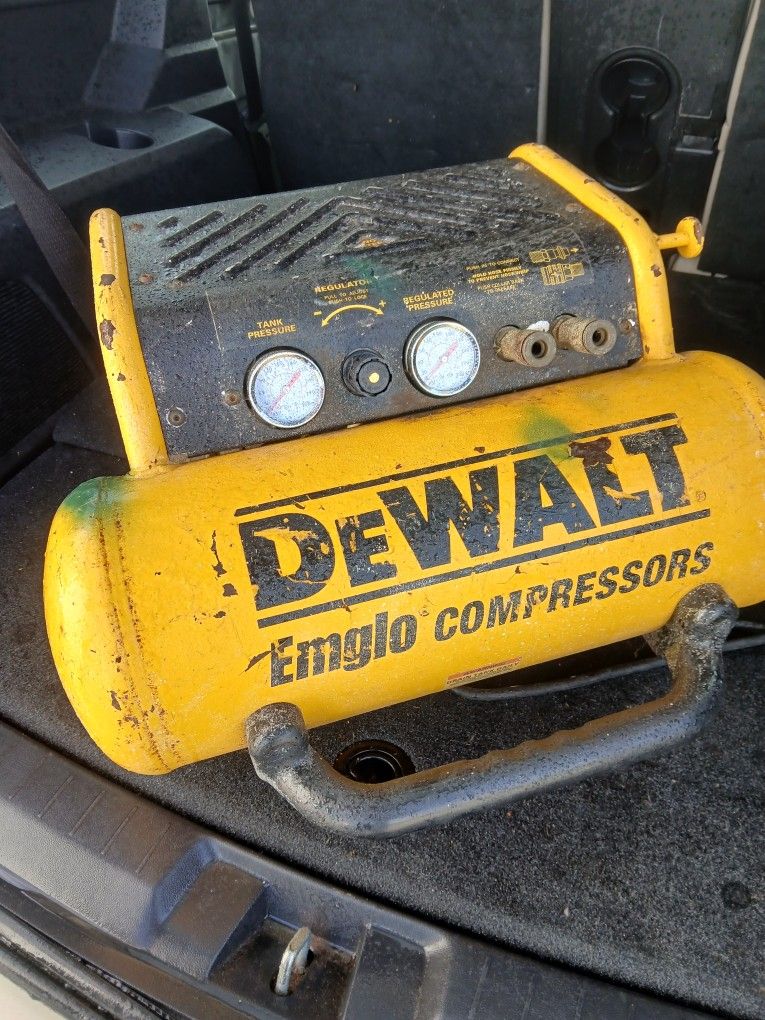 Dewalt Air Compressor Works Good