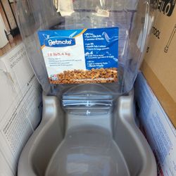 Dry Food Pet Feeder 12lb