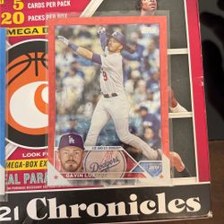 Gavin lux /199 Topps Baseball 