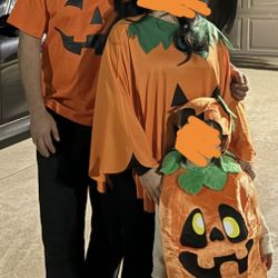 Pumpkin 🎃 Costumes!