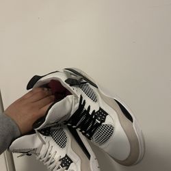 Jordan 4s