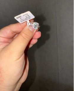 Moissanite ring size 9