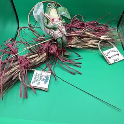 Wall Hanging Frog/grandma Decoration