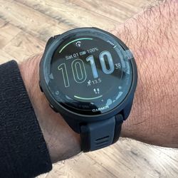 Garmin Forerunner 165 w/ music