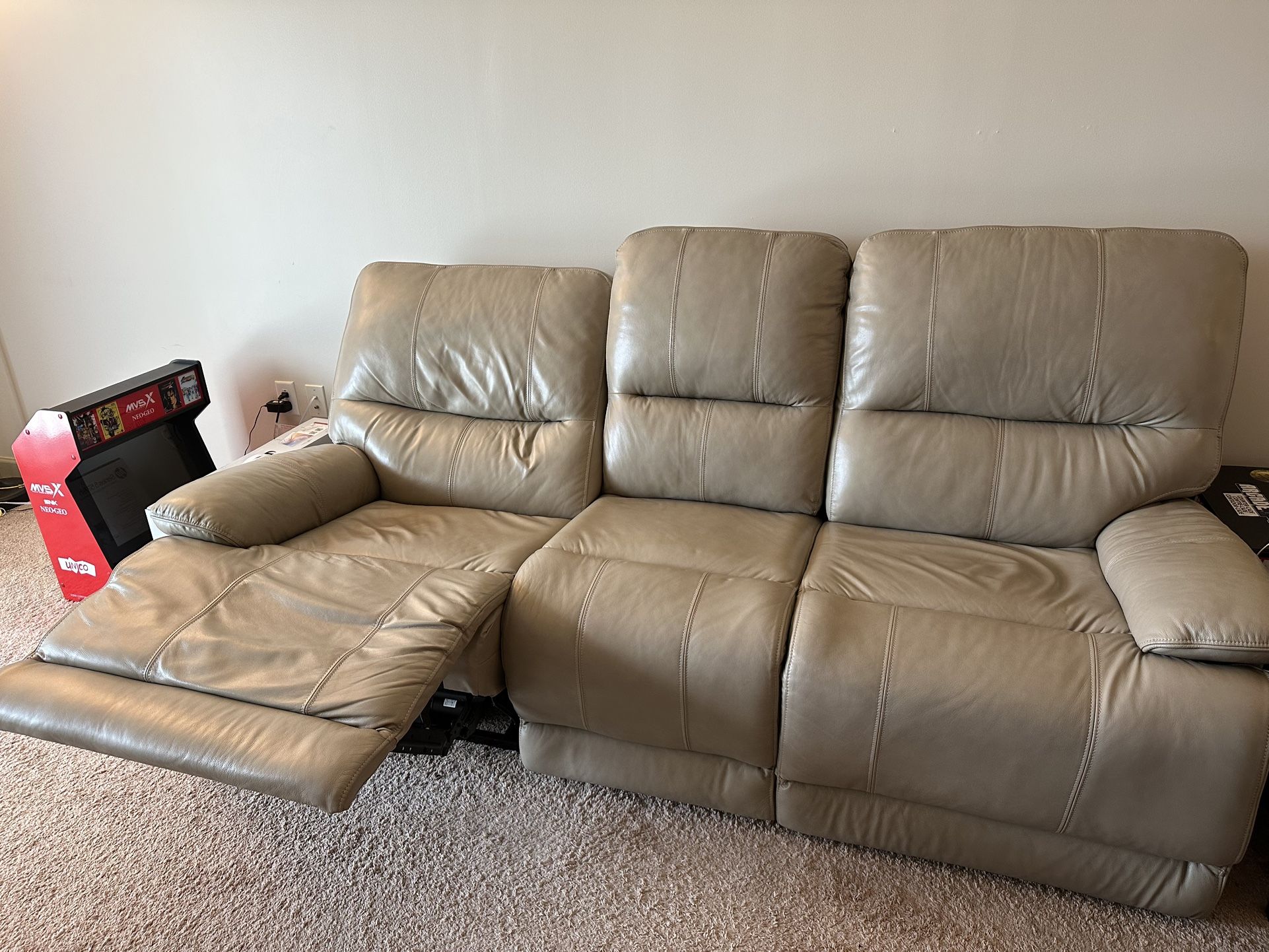 Bernie & Phyl’s Powered Reclining Leather Sofa (Great Condition)