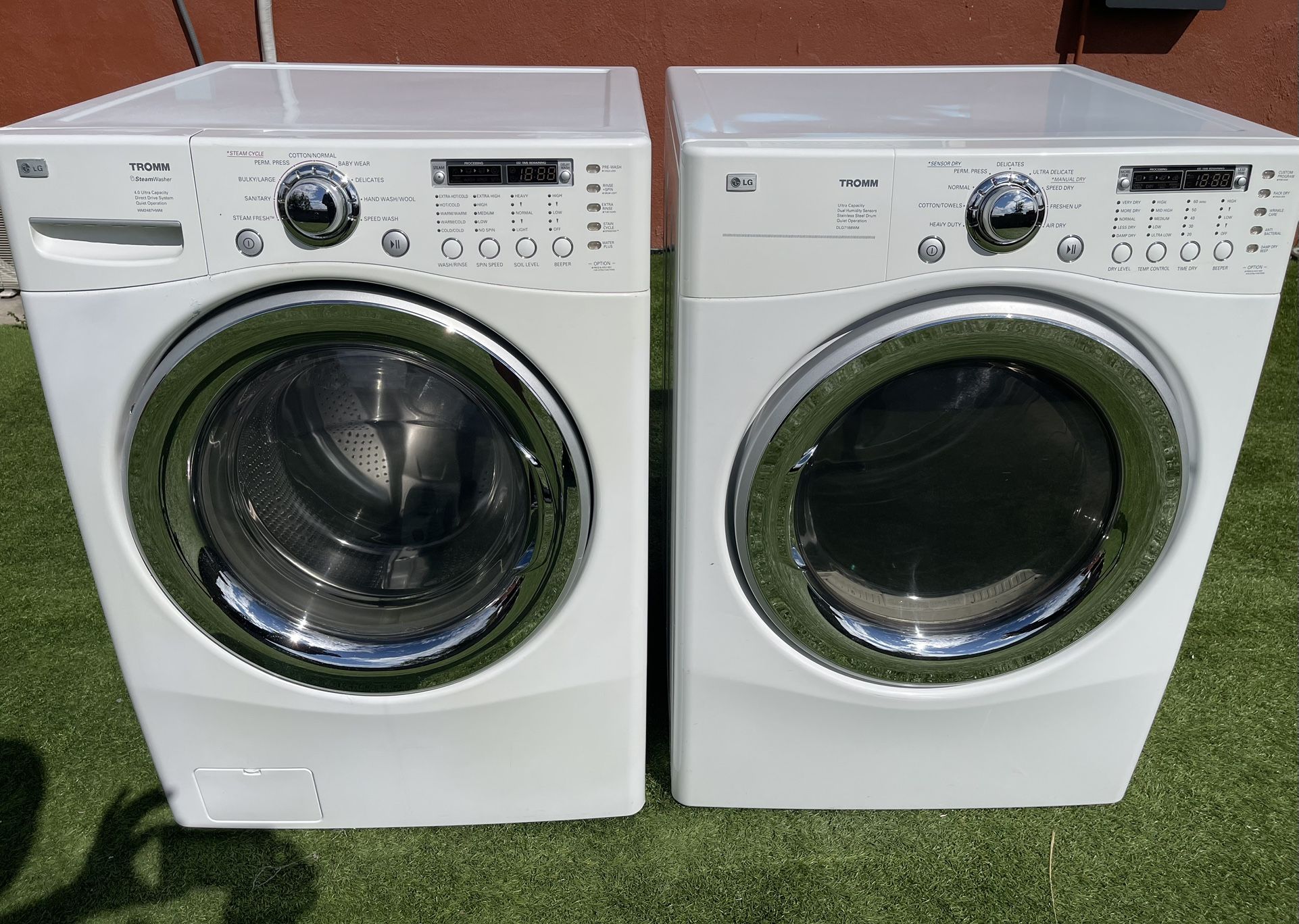 LG Washer And Dryer Set