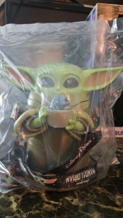 Grogu zipper bottle