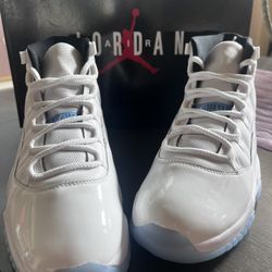 Air Jordan 11 Retro white/legend blue size 10 