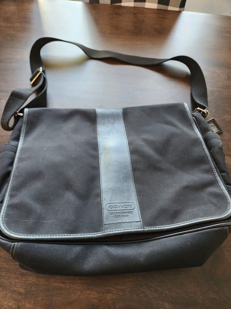 Coach Men's Diper Bag Or Messenger Bag -Smoke Free Home *SEE OTHER LISTINGS* will Bundle For Less 