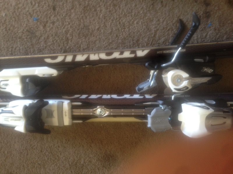 Atomic supercross sx9 downhill skis w/bindings