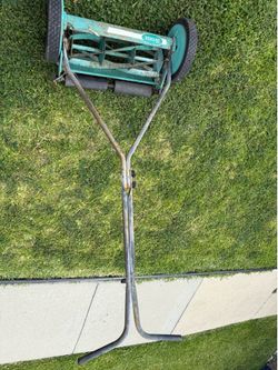 Scott’s Manual Lawnmower 16”