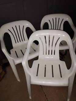 3 plastic chairs