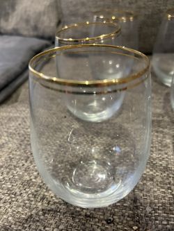 6 Wine Glasses