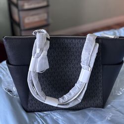 MK tote