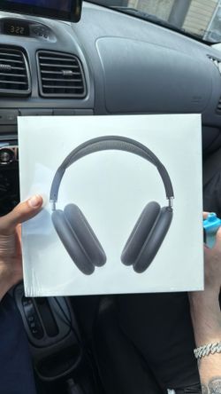 AirPod maxes