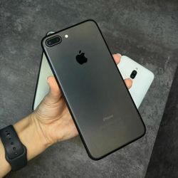 iPhone 7 plus 32GB Unlocked 