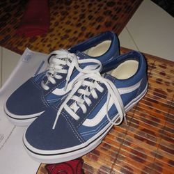 Brand New Kids Sz 1.5 Van's Sneakers 20 Firm