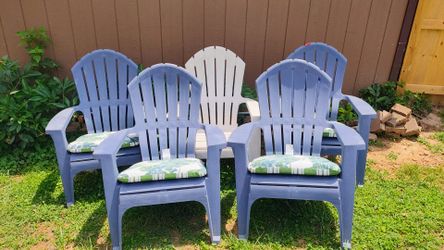 Set of 5 Plastic Adirondack Chairs with Cushions