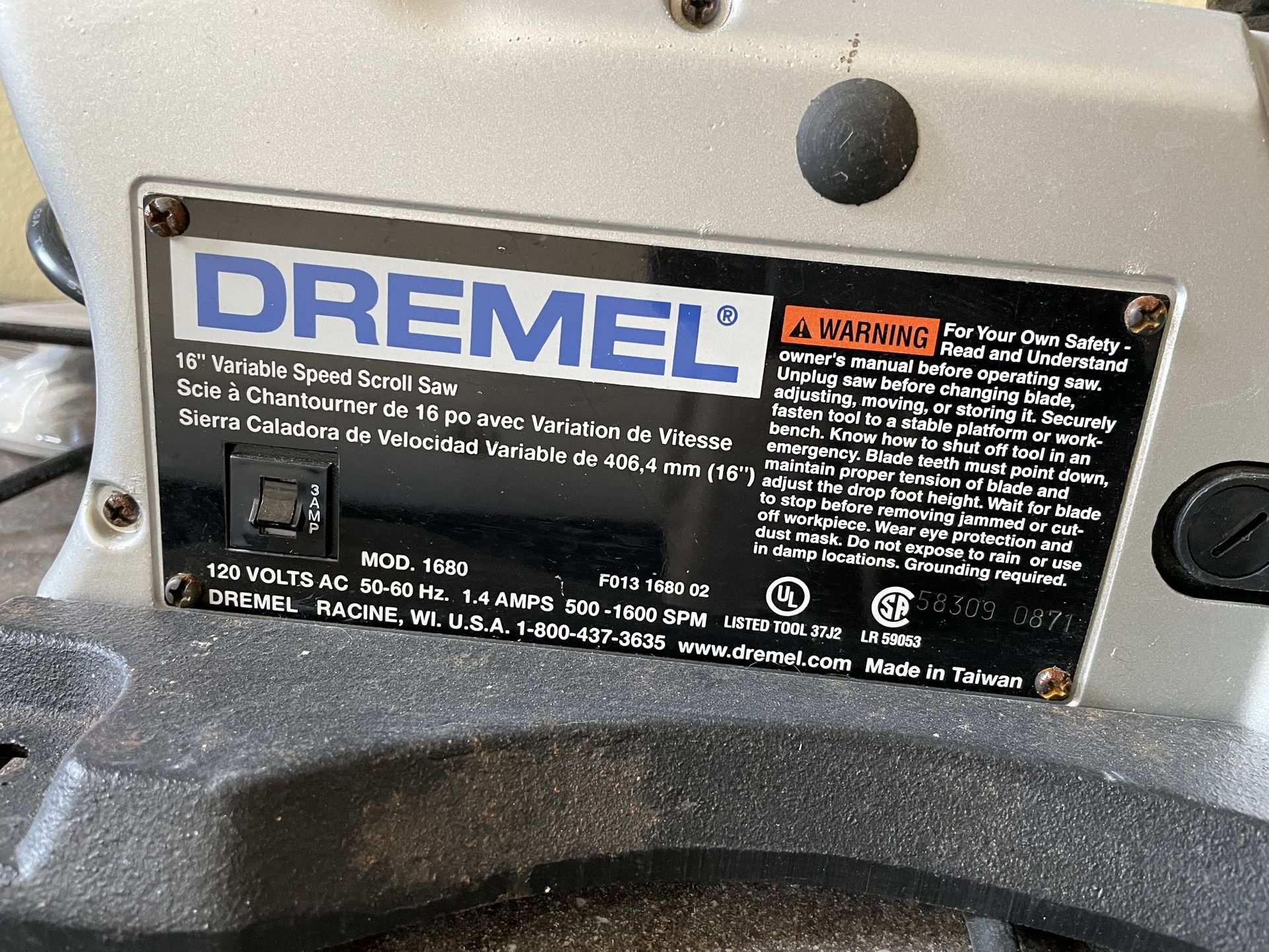 Dremel 1680 16inch Variable Speed Scroll Saw for Sale in Tomball, TX OfferUp