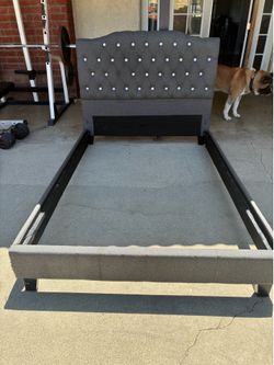 Full size bed