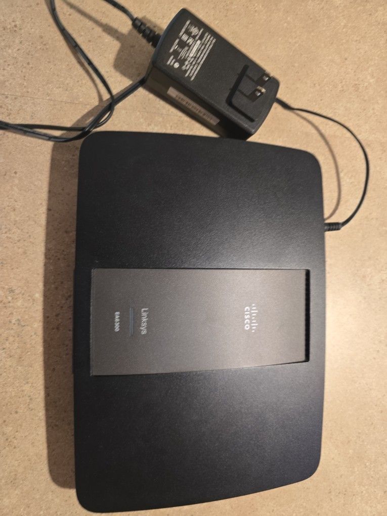 📶 Linksys EA6300 Dual-Band Wi-Fi Router (AC1200) – Great Condition
💲$20 OBO
