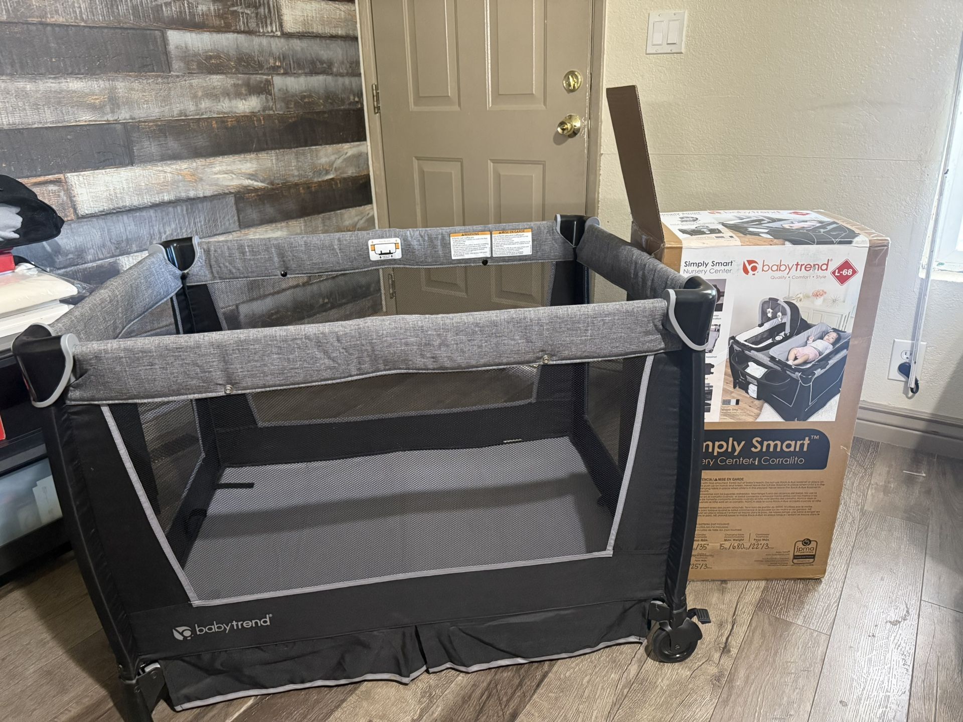 Baby Bassinet/changing Table/ Play Pen