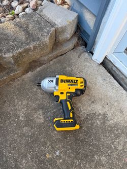 20V MAX Cordless 1/2 in. Impact Wrench (Tool Only)