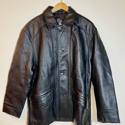 Leather Over Coat, Heavy, Lined, Black, Mens  Size 42  L - XL by John Ashford, Button Down Front With  Hidden Zipper. ref# 1259 